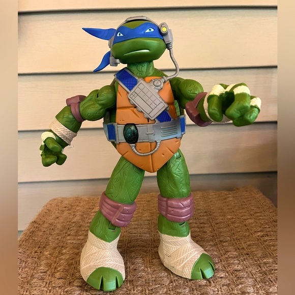 Teenage Mutant Ninja Turtles Leonardo TMNT Figures 2014 Playmates 12” Tall Blue - Picture 1 of 6